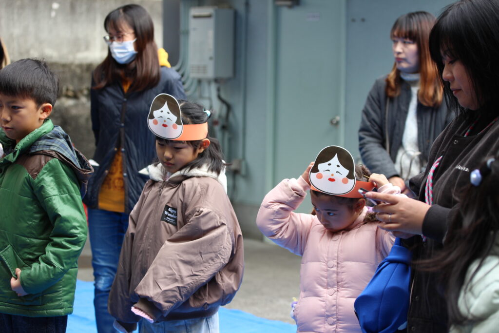 冨士屋製菓本舗、豆まき大会イベント様子